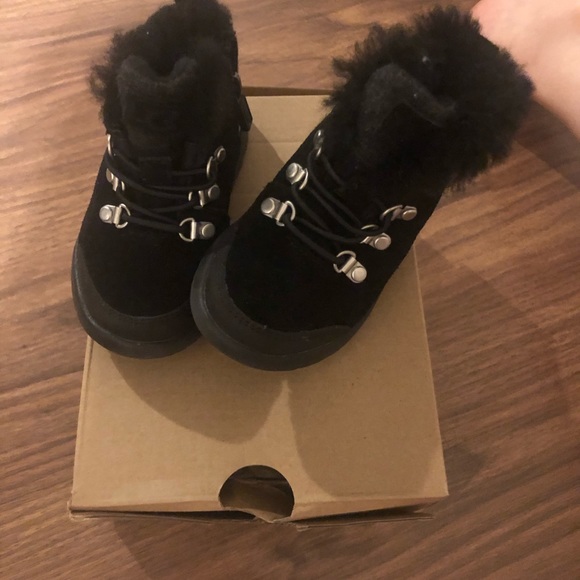 Kids - Picture 2 of 3